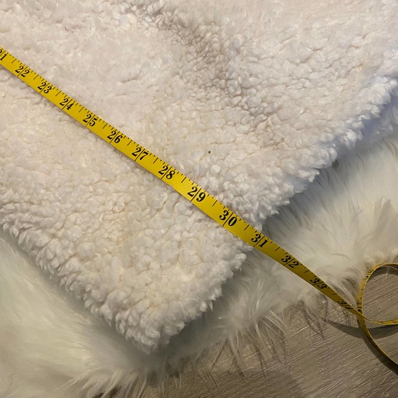 Aerie White Teddy Bear Vest Cardigan Medium - Picture 5 of 10